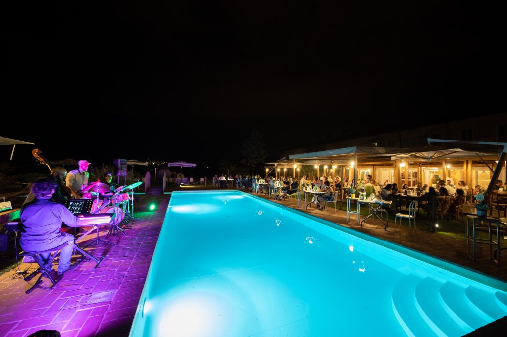 Osteria Favorita Musica e Cena in Giardino