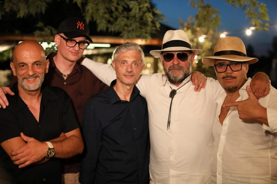 Il gruppo musicale Antonio Ballarano Band durante una serata live all’Osteria Favorita